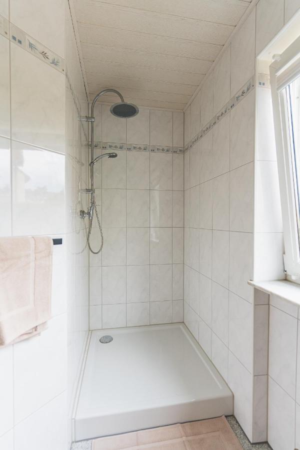 Appartment In Den Weinbergen Bei Mainz - Mit 2X Doppelzimmern, 1X Grosses Wohnzimmer, Bad & Kueche シュターデッケン＝エルスハイム エクステリア 写真