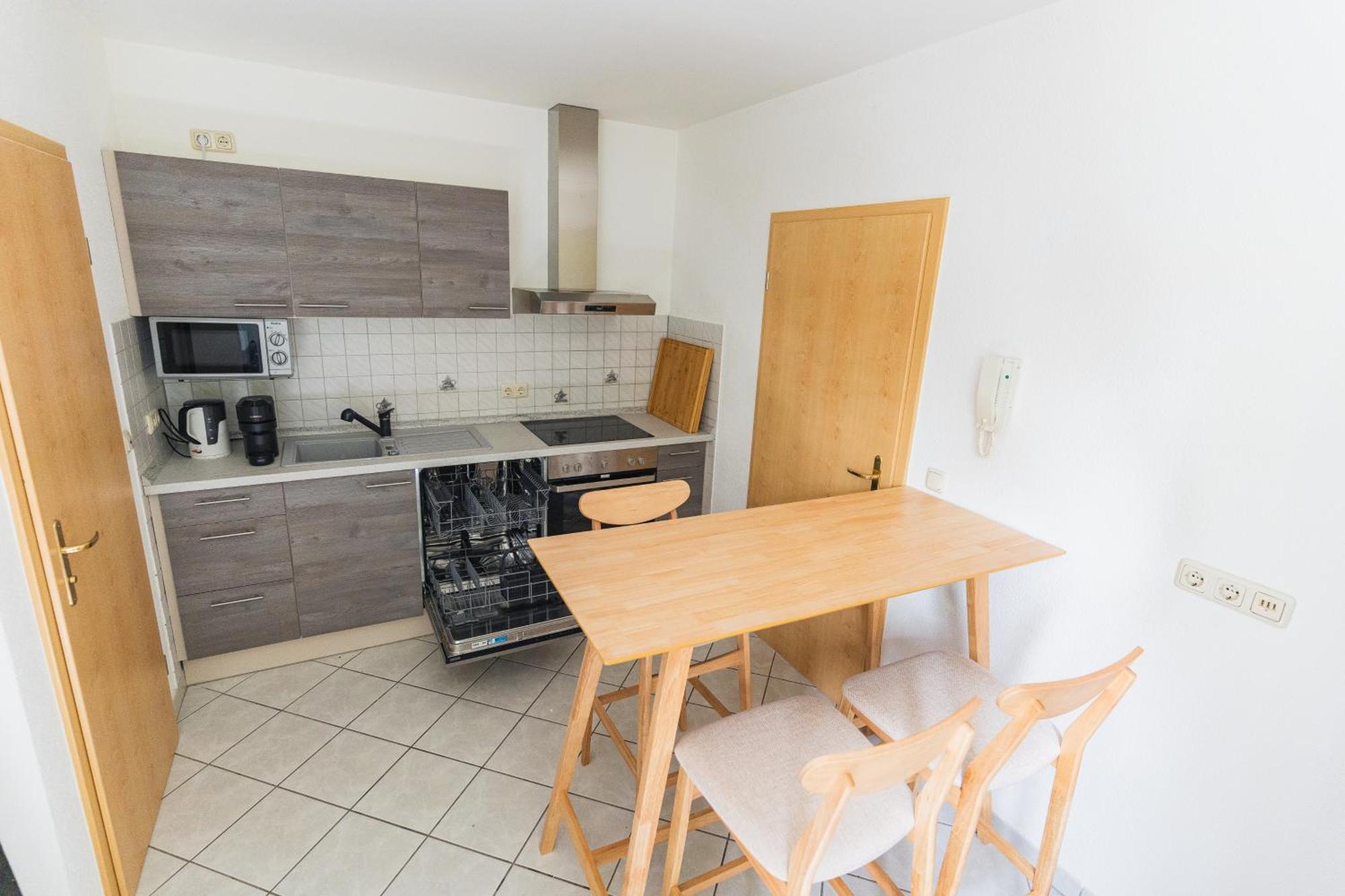 Appartment In Den Weinbergen Bei Mainz - Mit 2X Doppelzimmern, 1X Grosses Wohnzimmer, Bad & Kueche シュターデッケン＝エルスハイム エクステリア 写真