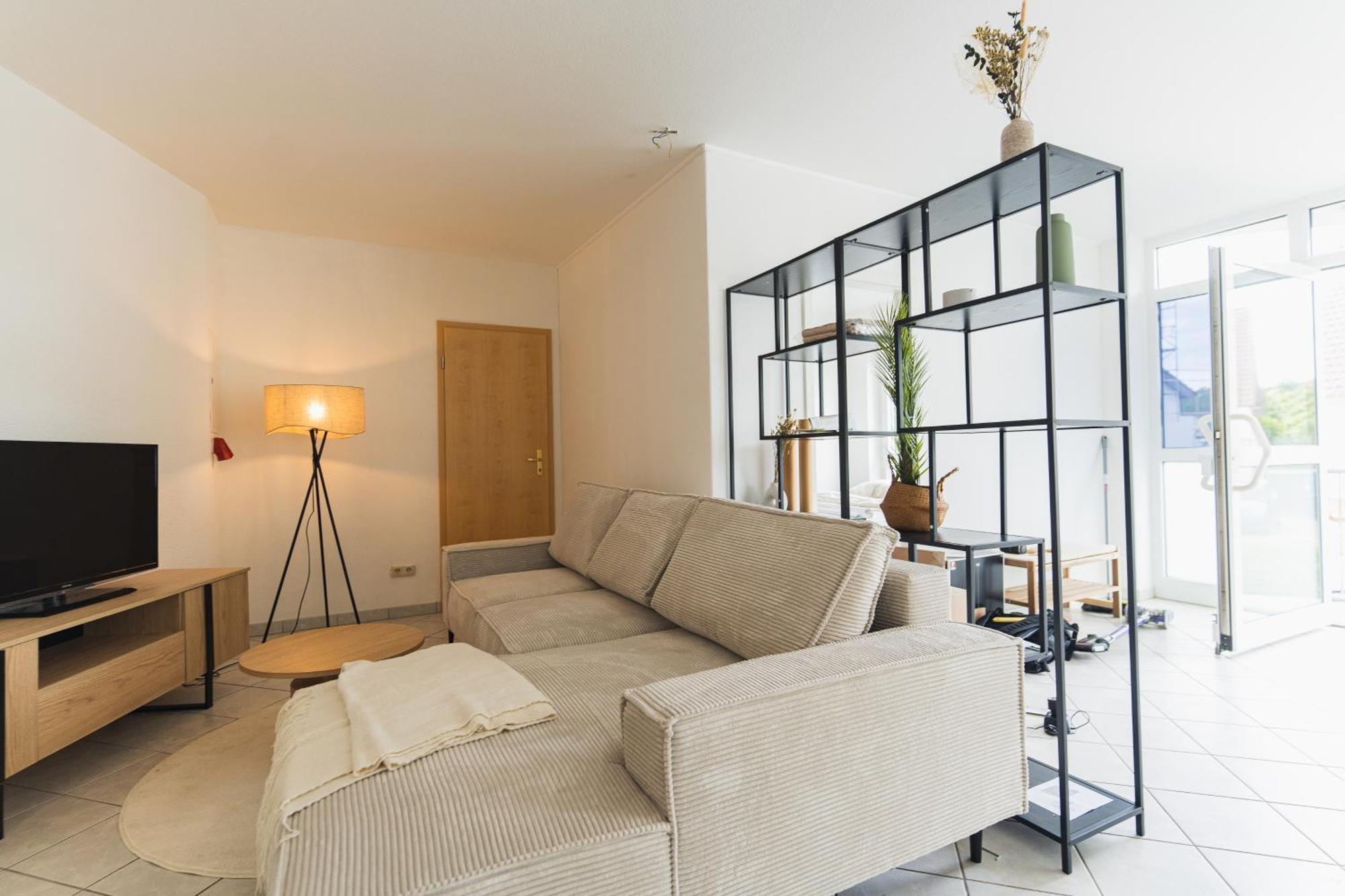 Appartment In Den Weinbergen Bei Mainz - Mit 2X Doppelzimmern, 1X Grosses Wohnzimmer, Bad & Kueche シュターデッケン＝エルスハイム エクステリア 写真